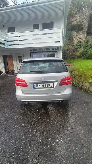 Mercedes-Benz B 180 2012 photo 4