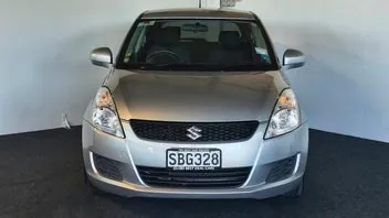 Suzuki Swift 2011 photo 3