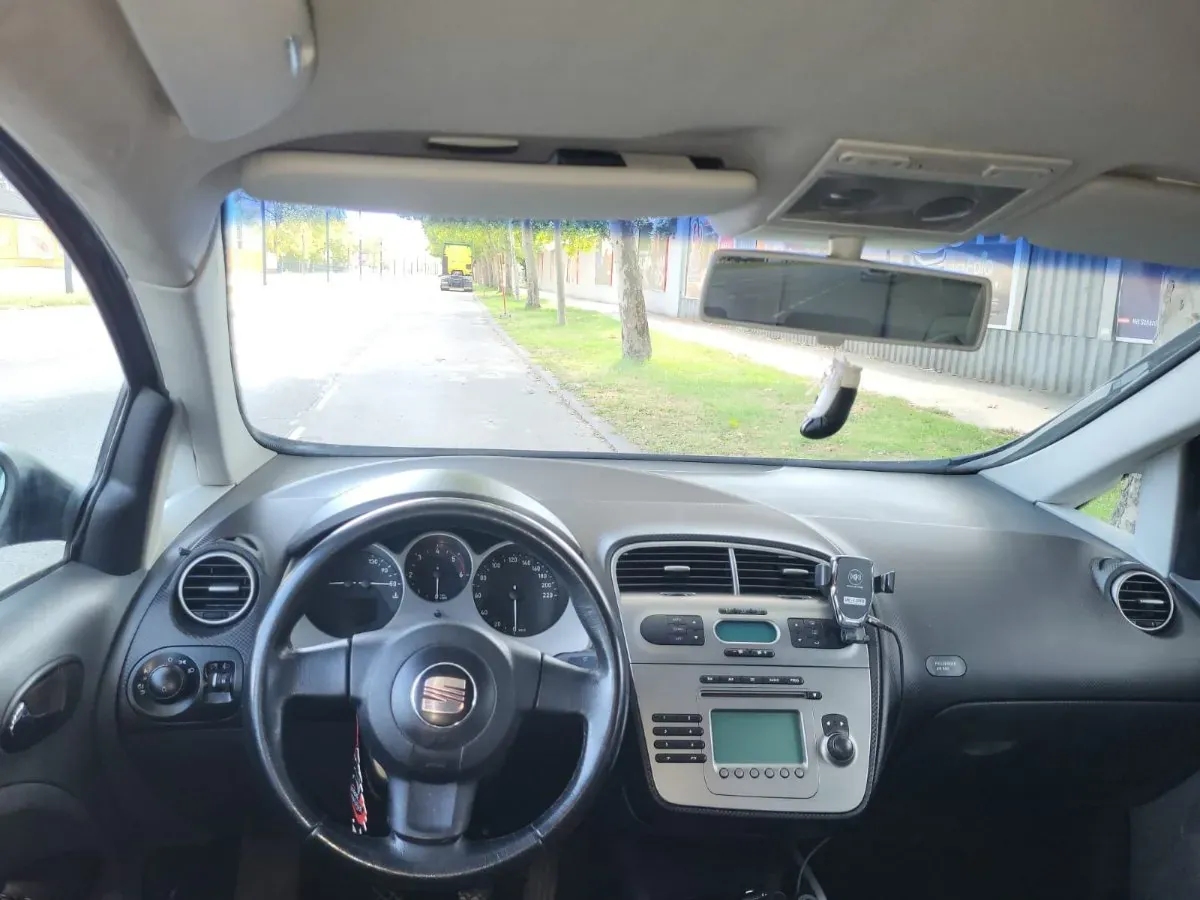 Seat Altea 2005 photo 2