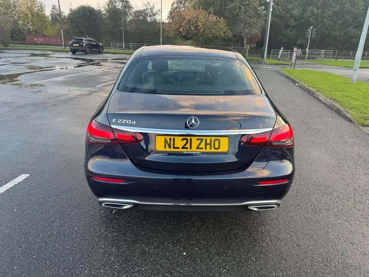 Mercedes-Benz E-Class 2021 photo 3