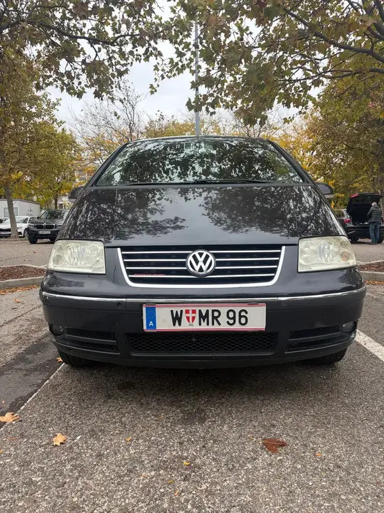 Volkswagen Sharan 2004 photo 2