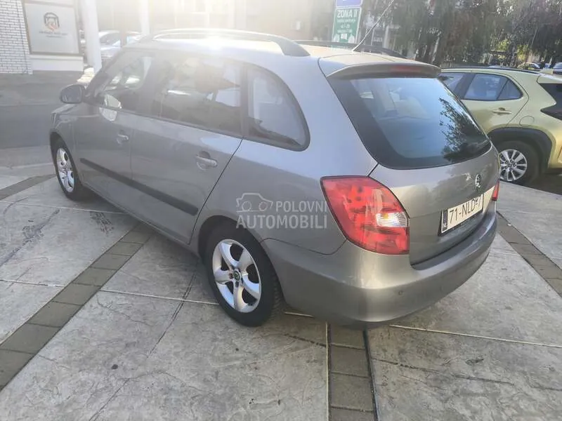 Skoda Fabia 2010 photo 5