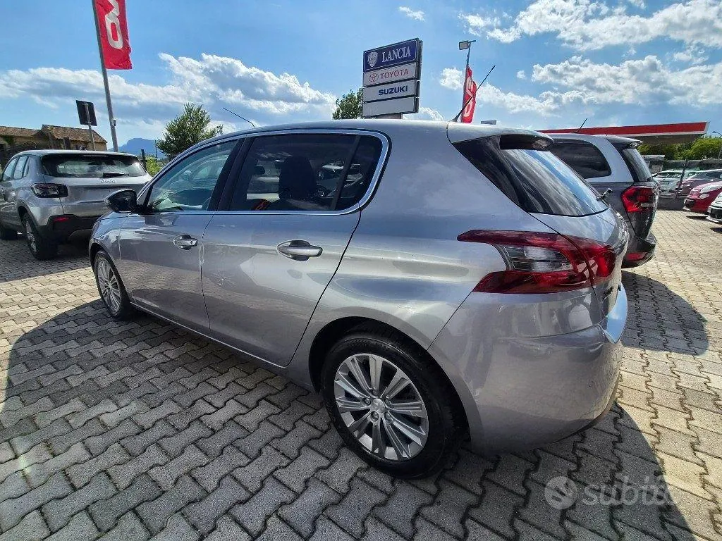Peugeot 308 2021 photo 3