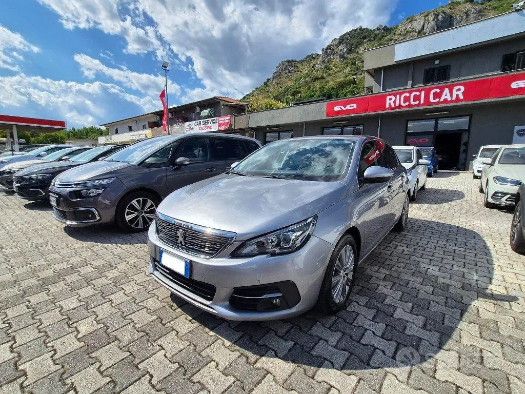 Peugeot 308 2021 photo 2