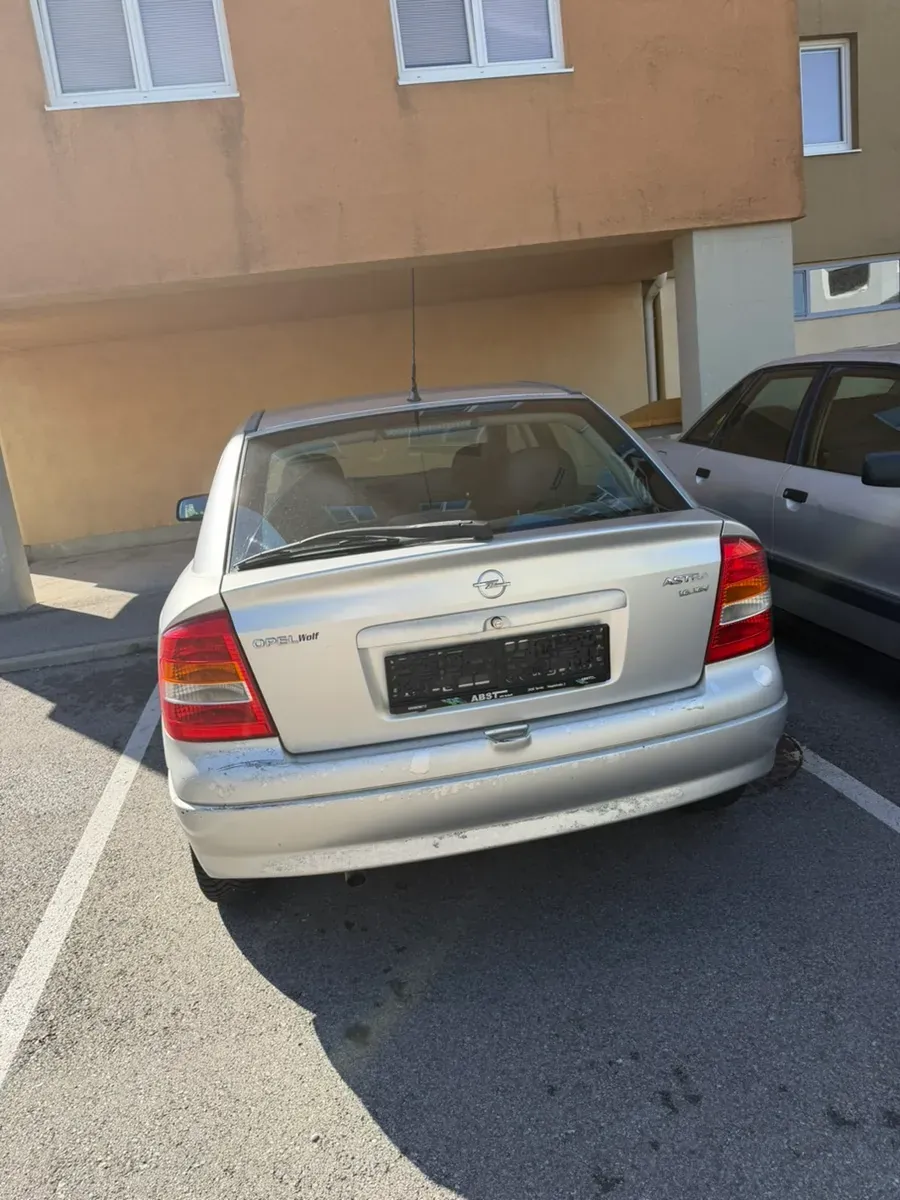 Opel Astra 2000 photo 3