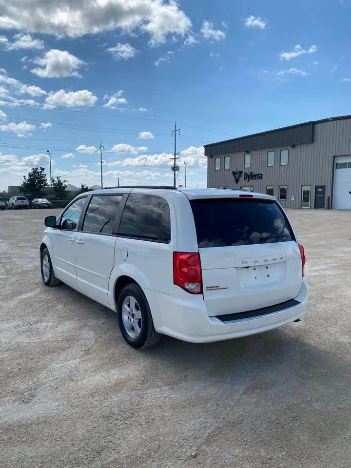 Dodge Grand Caravan 2012 photo 4