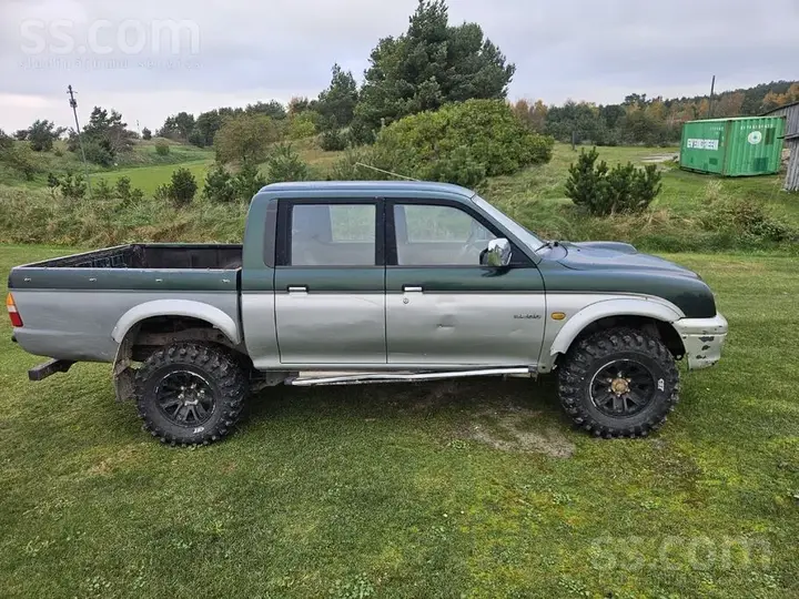 Mitsubishi L200 2001 photo 3