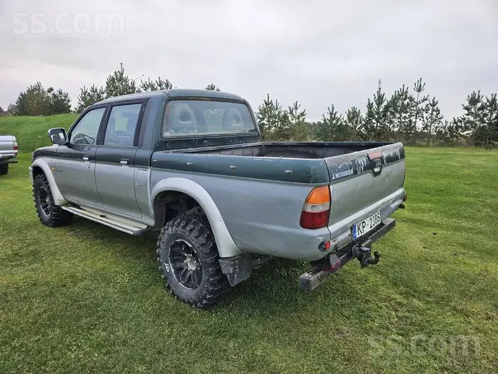 Mitsubishi L200 2001 photo 5