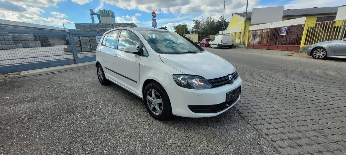 Volkswagen Golf 2009 photo 2