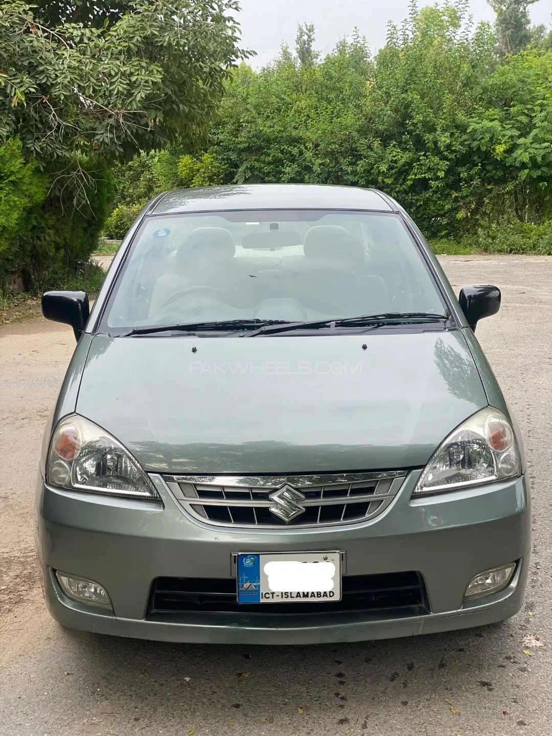 Suzuki Liana