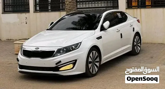Kia K5 2011 photo 4