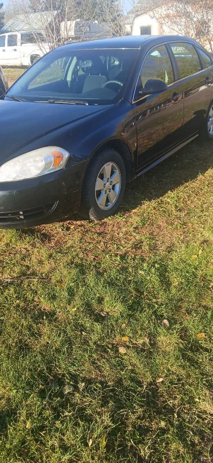 Chevrolet Impala 2010 photo 2