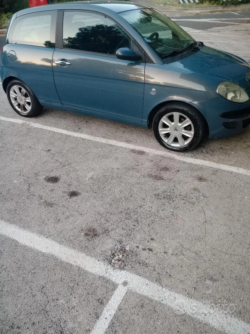 Lancia Ypsilon 2004 photo 5