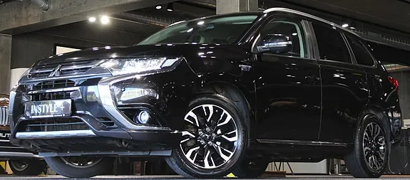 Mitsubishi Outlander 2016 photo 2