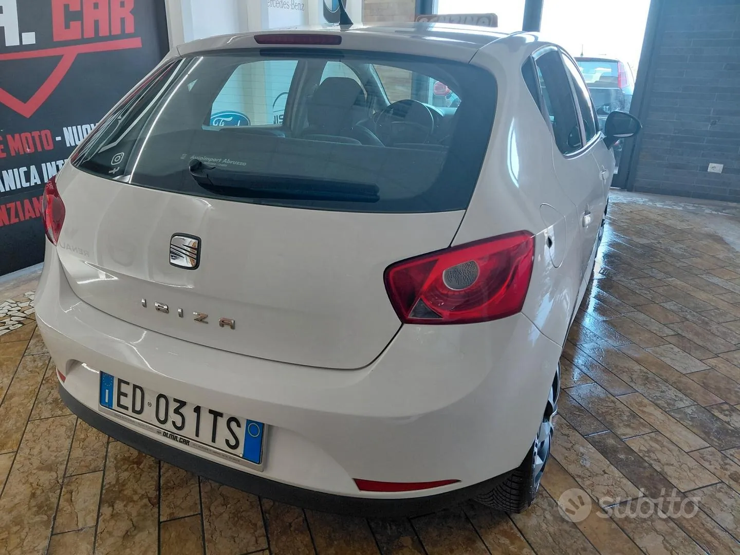 Seat Ibiza 2010 photo 3