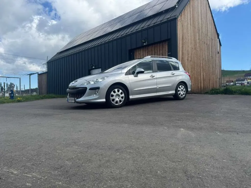 Peugeot 308 2011 photo 2