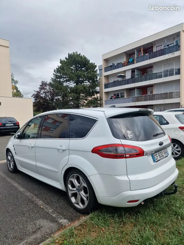 Ford S-Max 2012 photo 2
