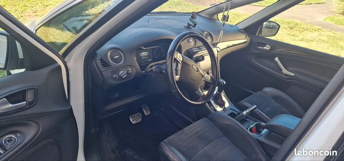 Ford S-Max 2012 photo 3