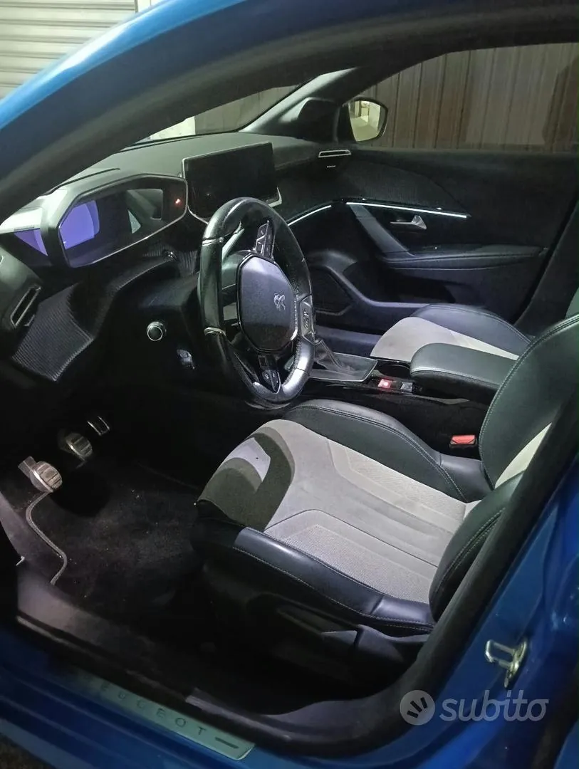 Peugeot 208 2021 photo 4