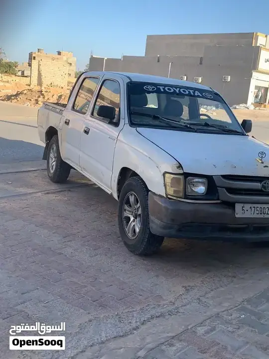 Toyota Hilux 2002 photo 2