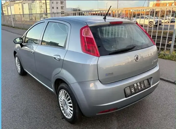 Fiat Punto 2008 photo 3