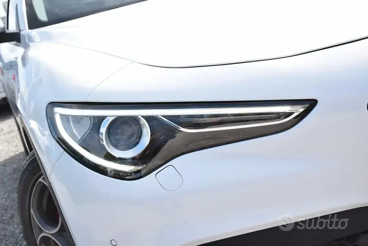 Alfa Romeo Stelvio 2021 photo 4