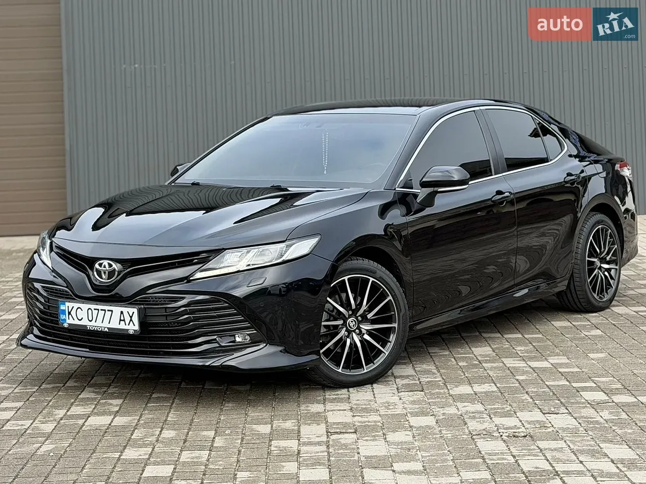 Toyota Camry 2019 photo 2