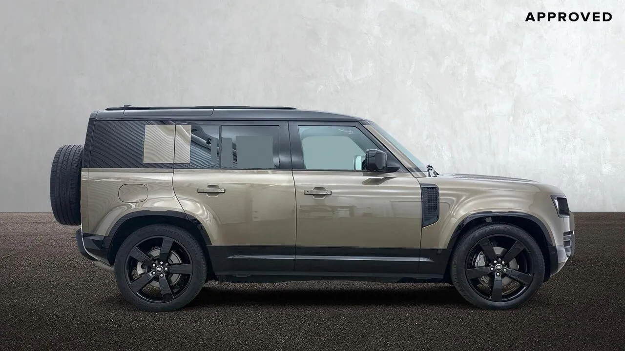 Land Rover Defender 110 2025 photo 5