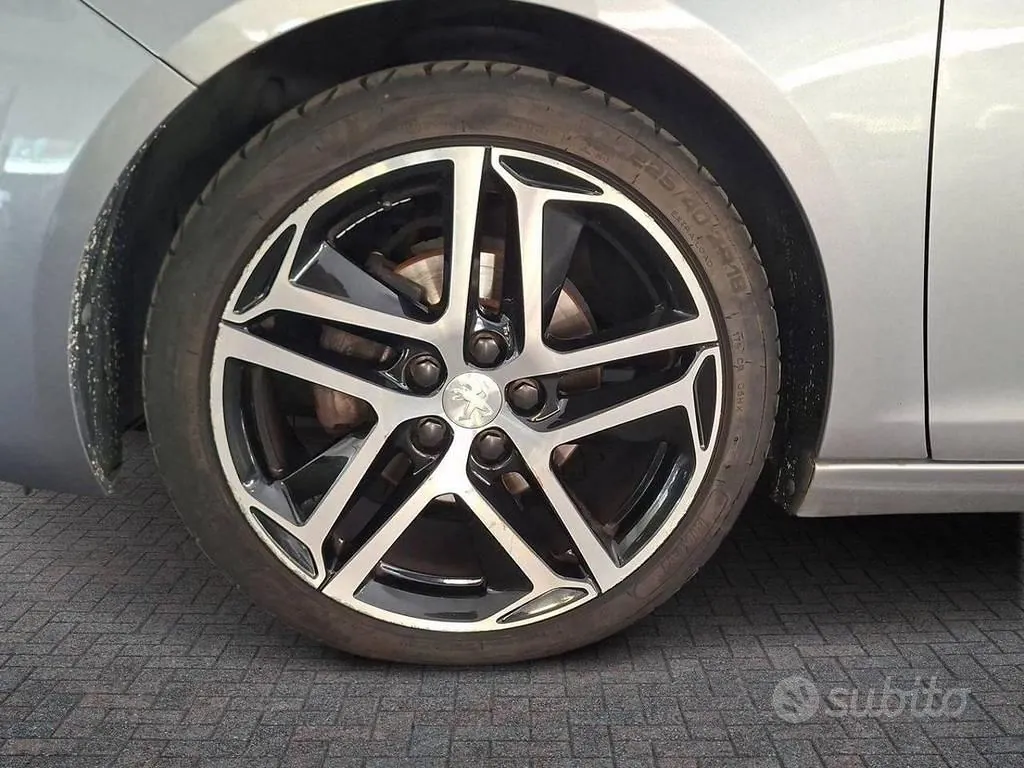 Peugeot 308 2018 photo 5