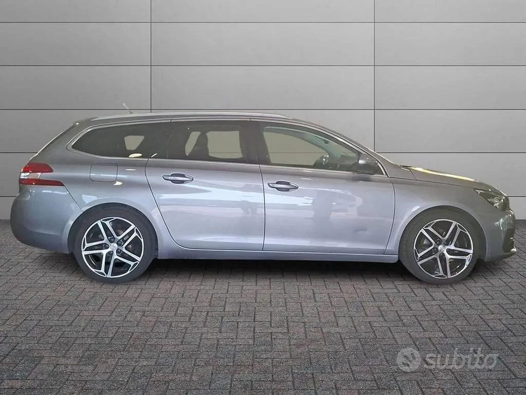Peugeot 308 2018 photo 3