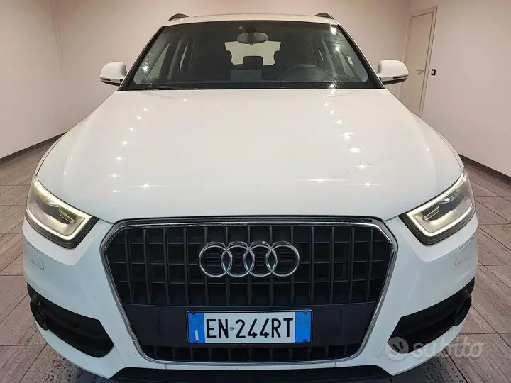 Audi Q3 2012 photo 2