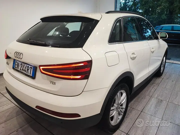 Audi Q3 2012 photo 5