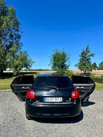 Toyota Auris 2007 photo 2