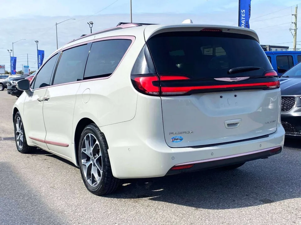 Chrysler Pacifica 2021 photo 2