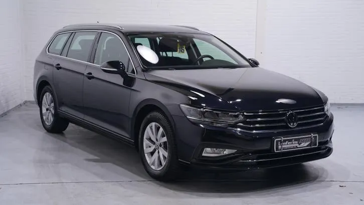 Volkswagen Passat 2022 photo 3