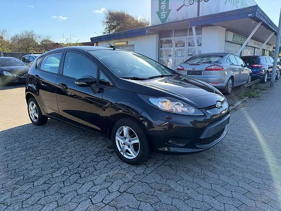 Ford Fiesta 2010 photo 2