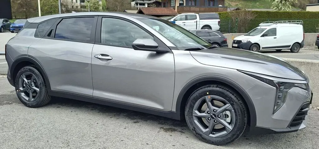 Kia K4