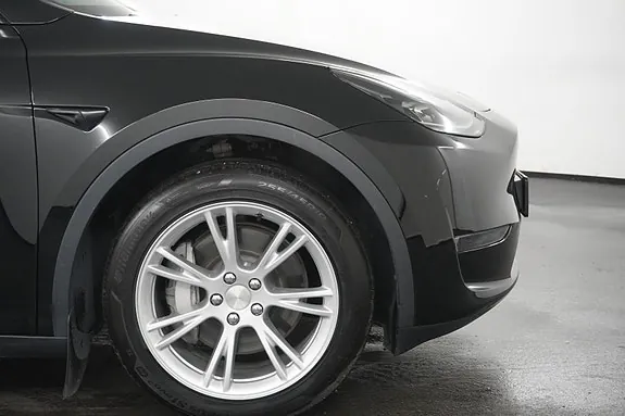 Tesla Model Y 2024 photo 3