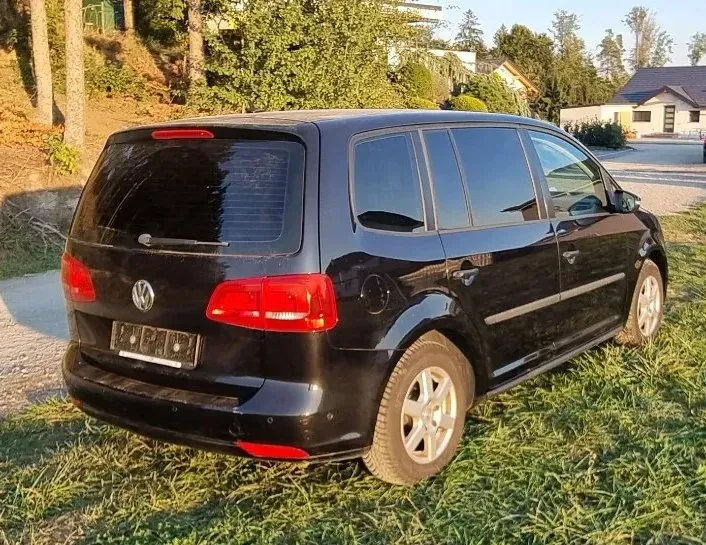 Volkswagen Touran 2013 photo 3