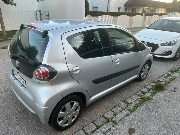 Toyota Aygo 2009 photo 2