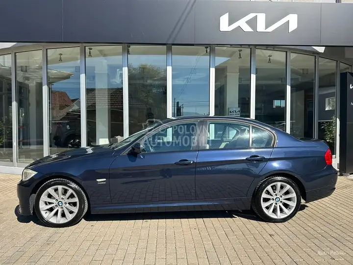 BMW 320D 2009 photo 3