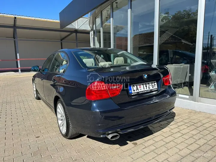 BMW 320D 2009 photo 4