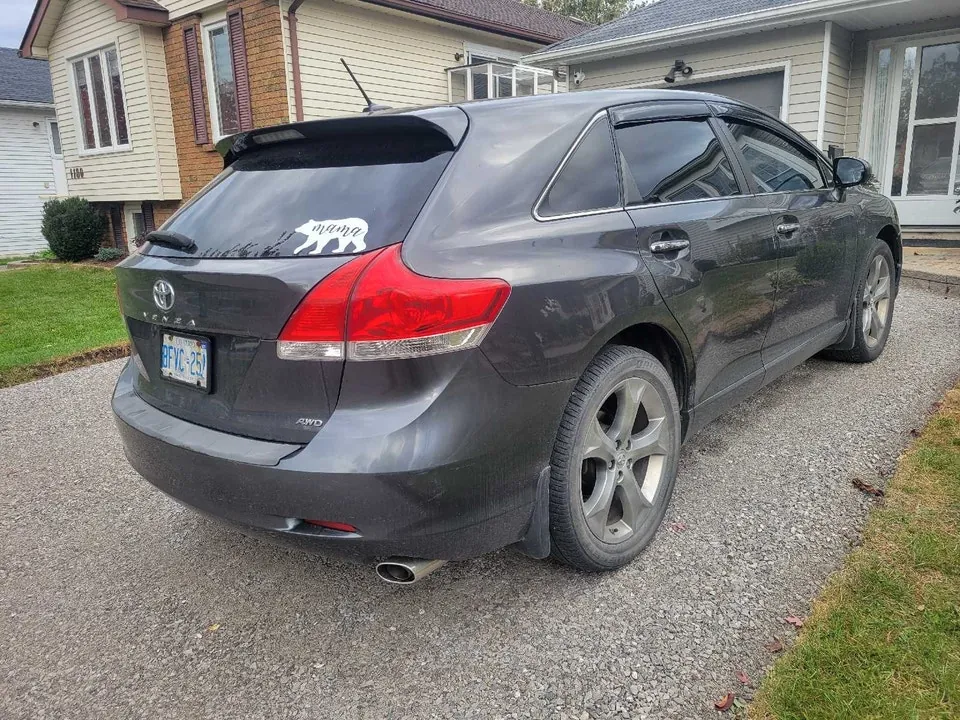 Toyota Venza 2010 photo 3