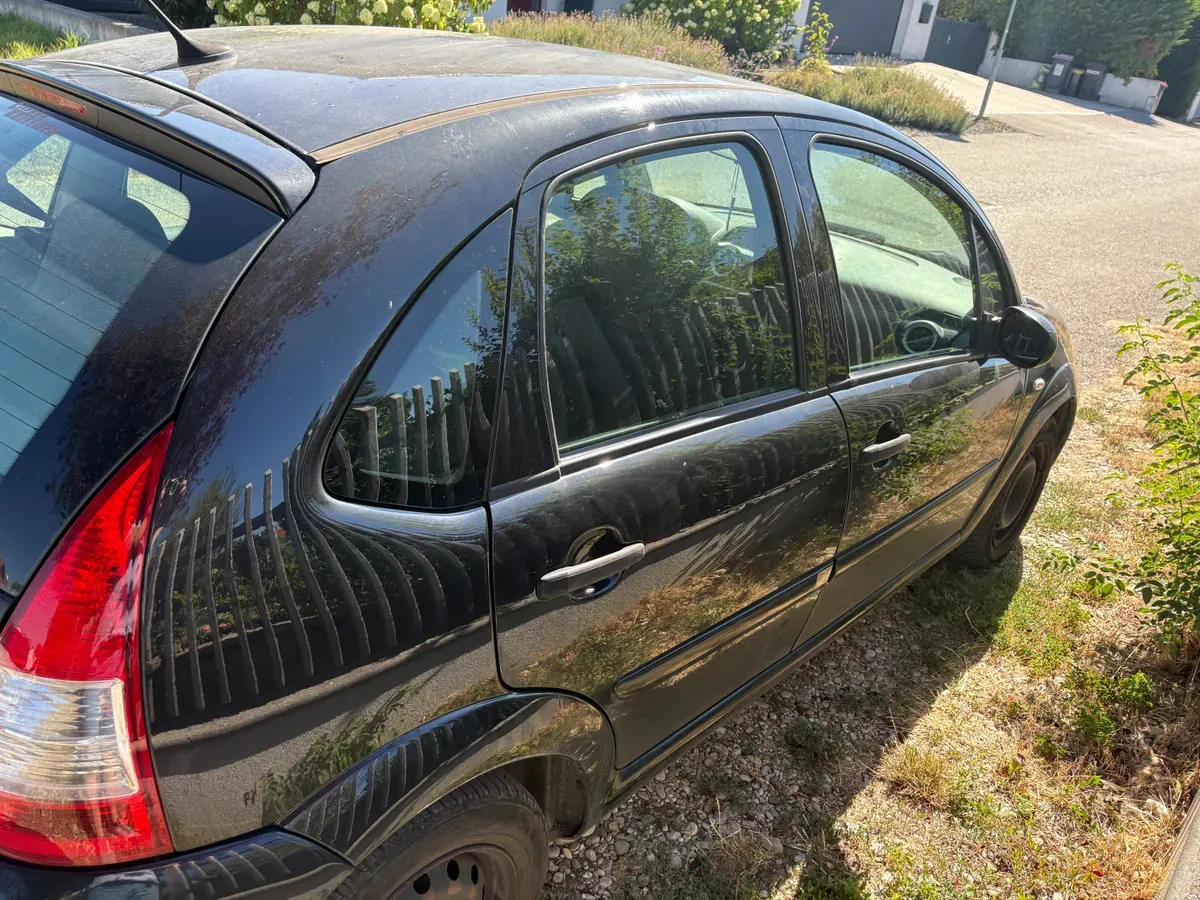 Citroen C3 2009 photo 3