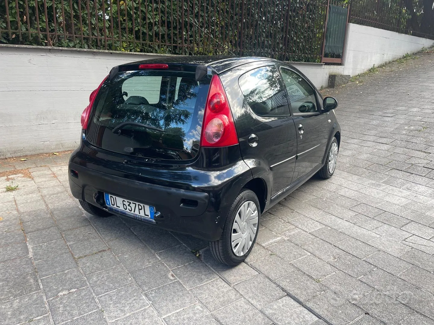Peugeot 107 2008 photo 3