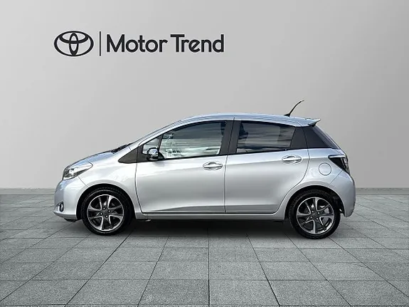 Toyota Yaris 2013 photo 3