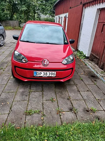 Volkswagen Up 2014 photo 2