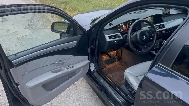 BMW E60 2006 photo 5