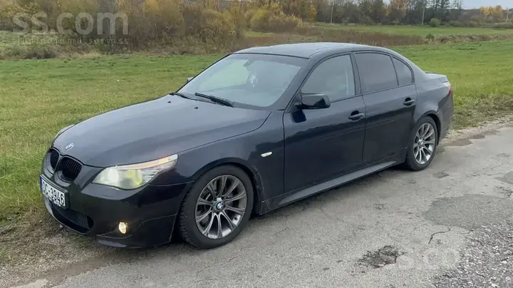 BMW E60 2006 photo 2