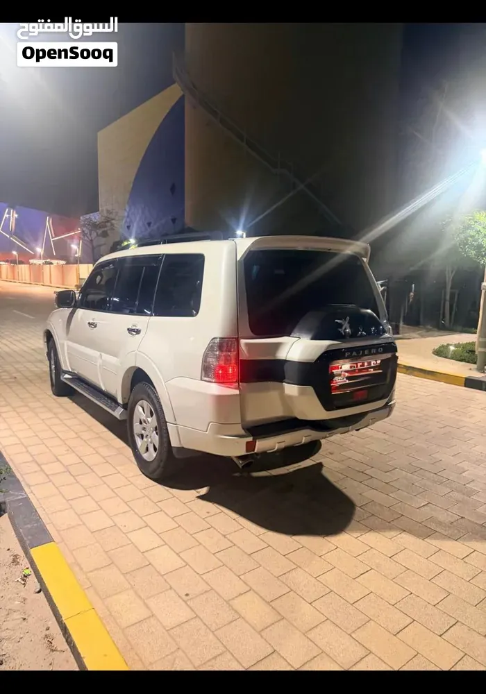 Mitsubishi Pajero 2017 photo 4